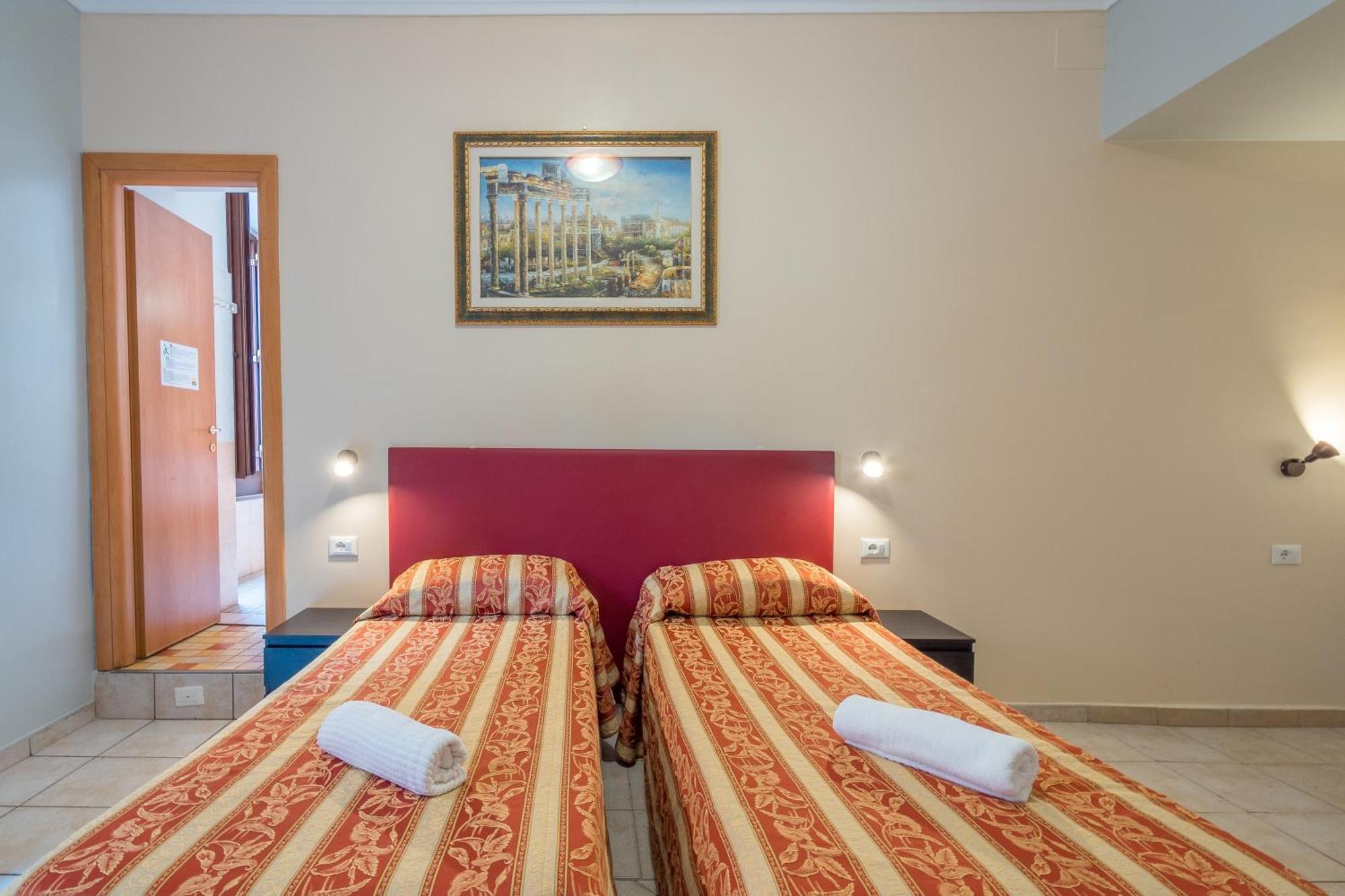 Twin Room,1557982930:JPEG