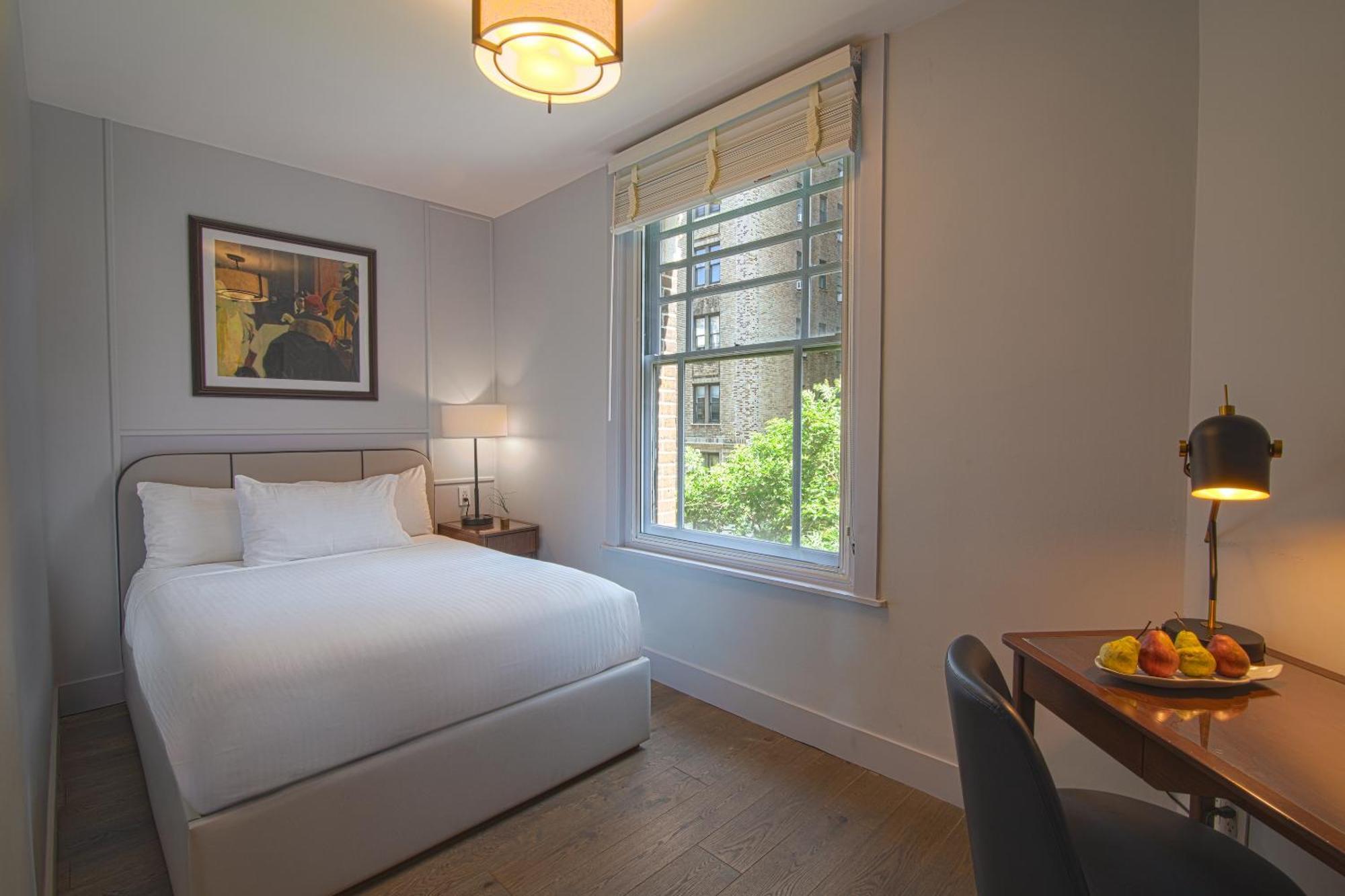 Standard 1 Full Bed