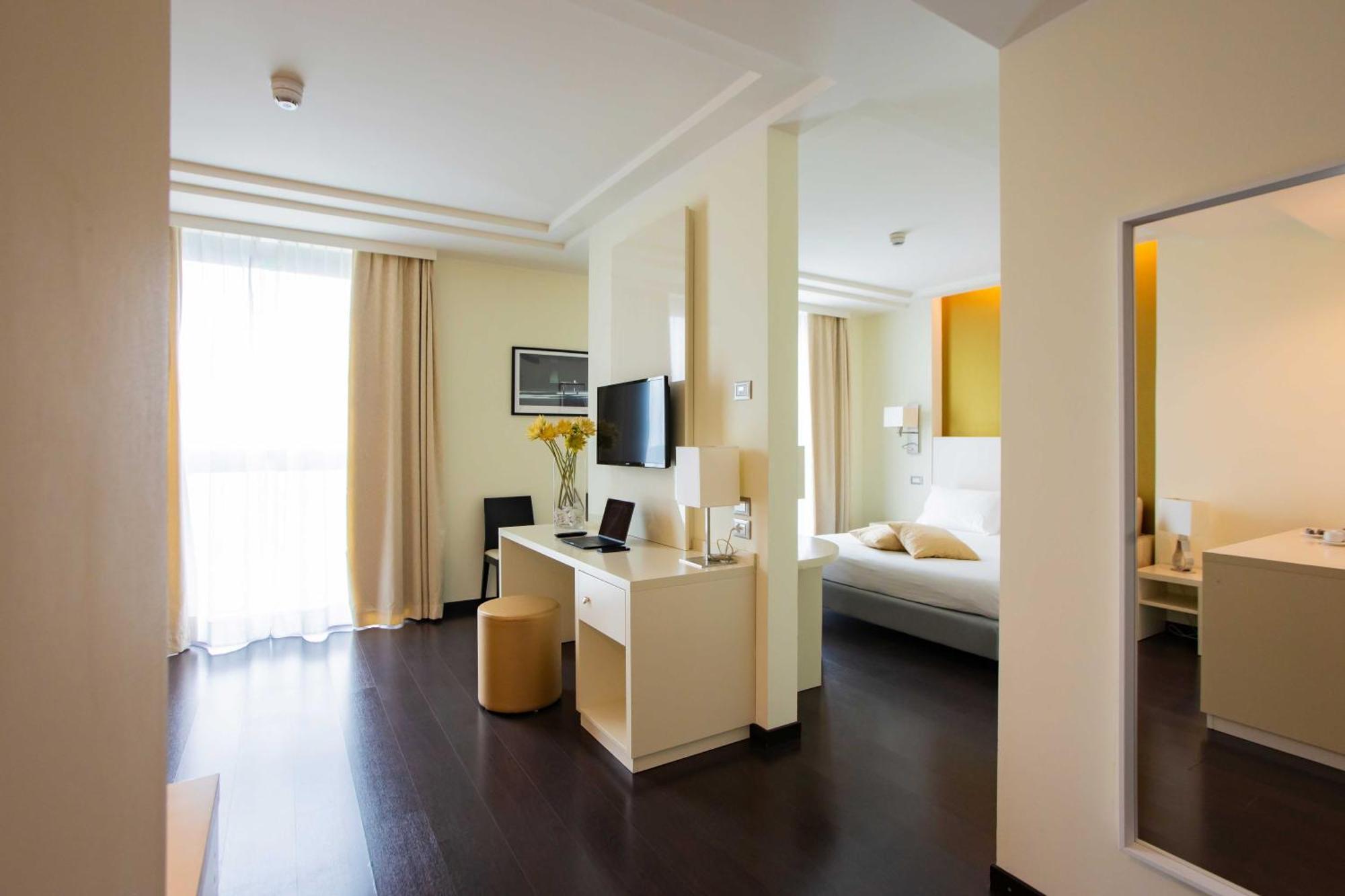 Suite Garden View,1565830393:JPEG