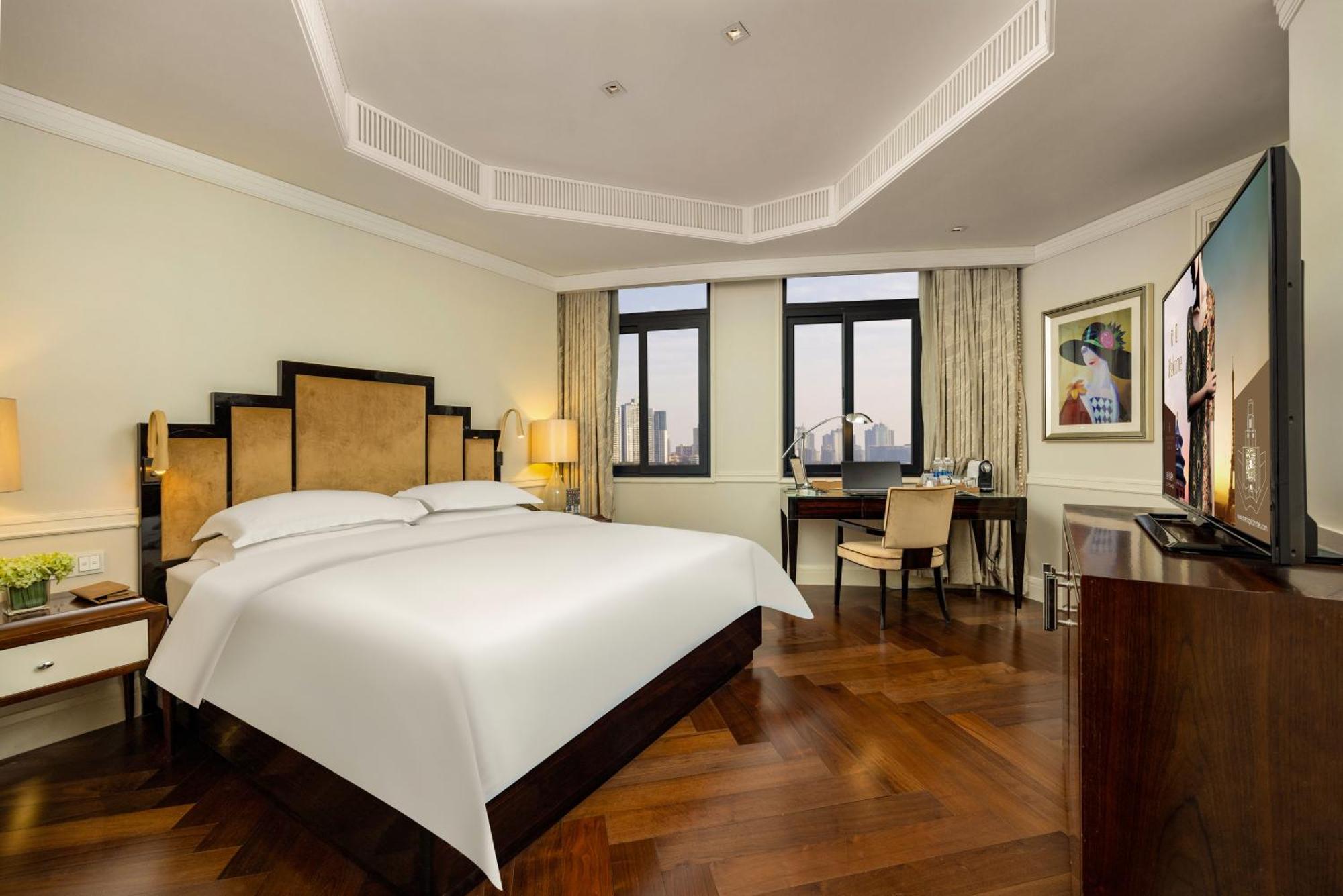 Deluxe View King Room