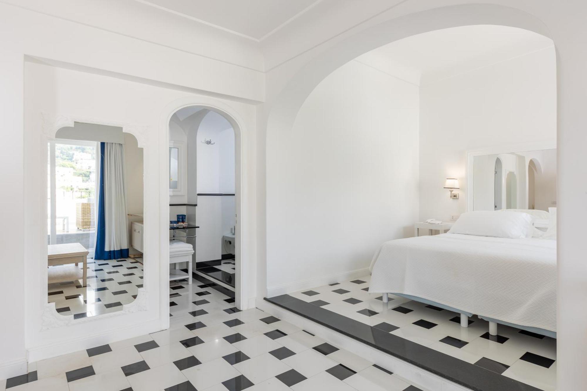 Double or Twin Room Partial Sea View