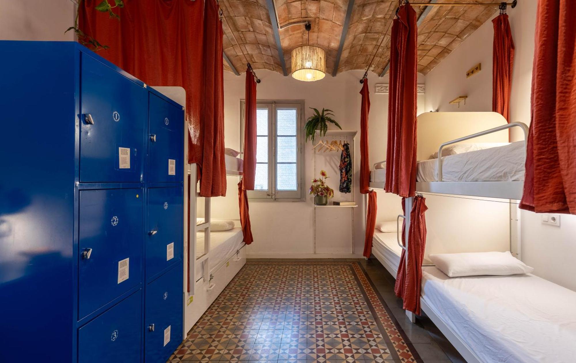Bed 6-Bed Mixed Dormitory Room