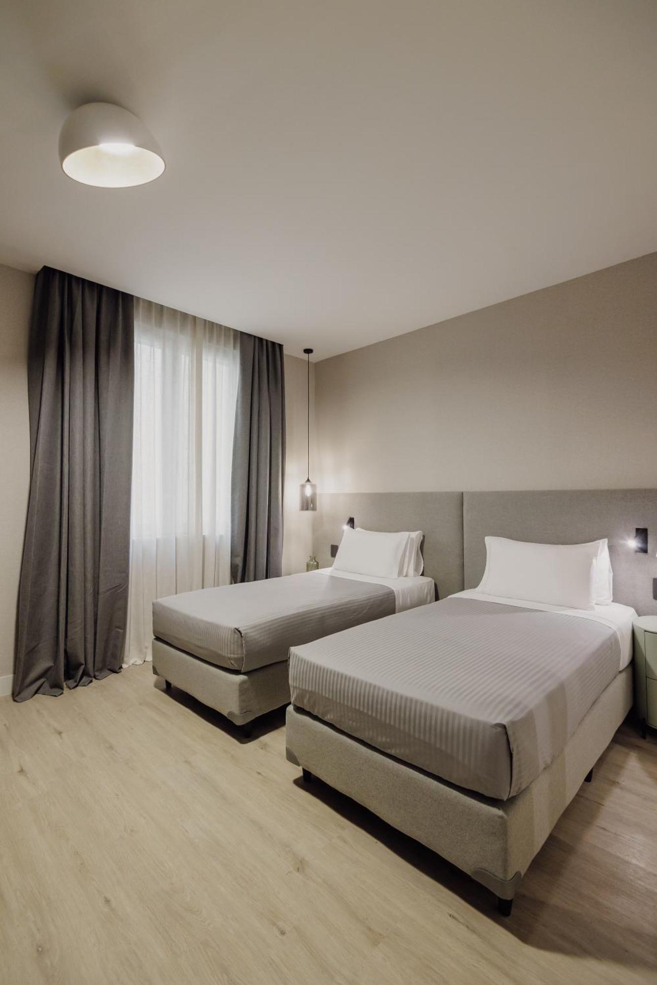 Quarto Twin Standard
