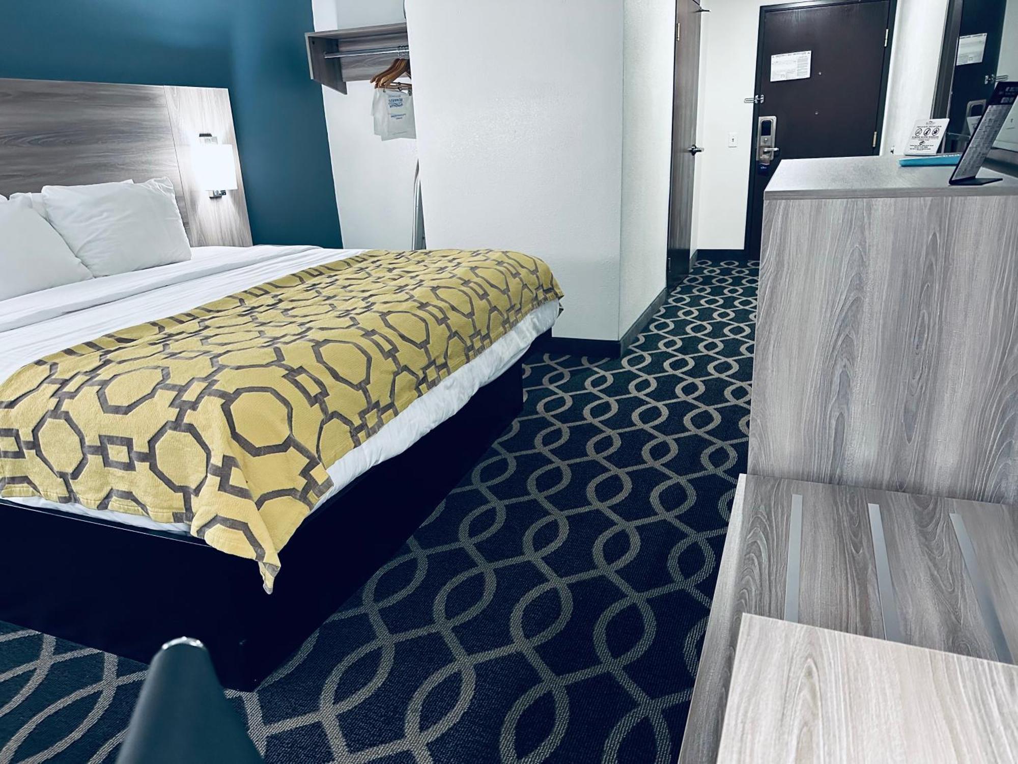 King Room - Disability Access/Non-Smoking