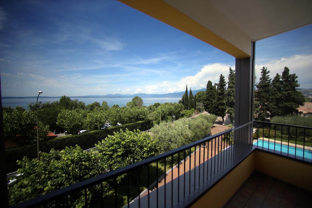 Double Room with Lake View