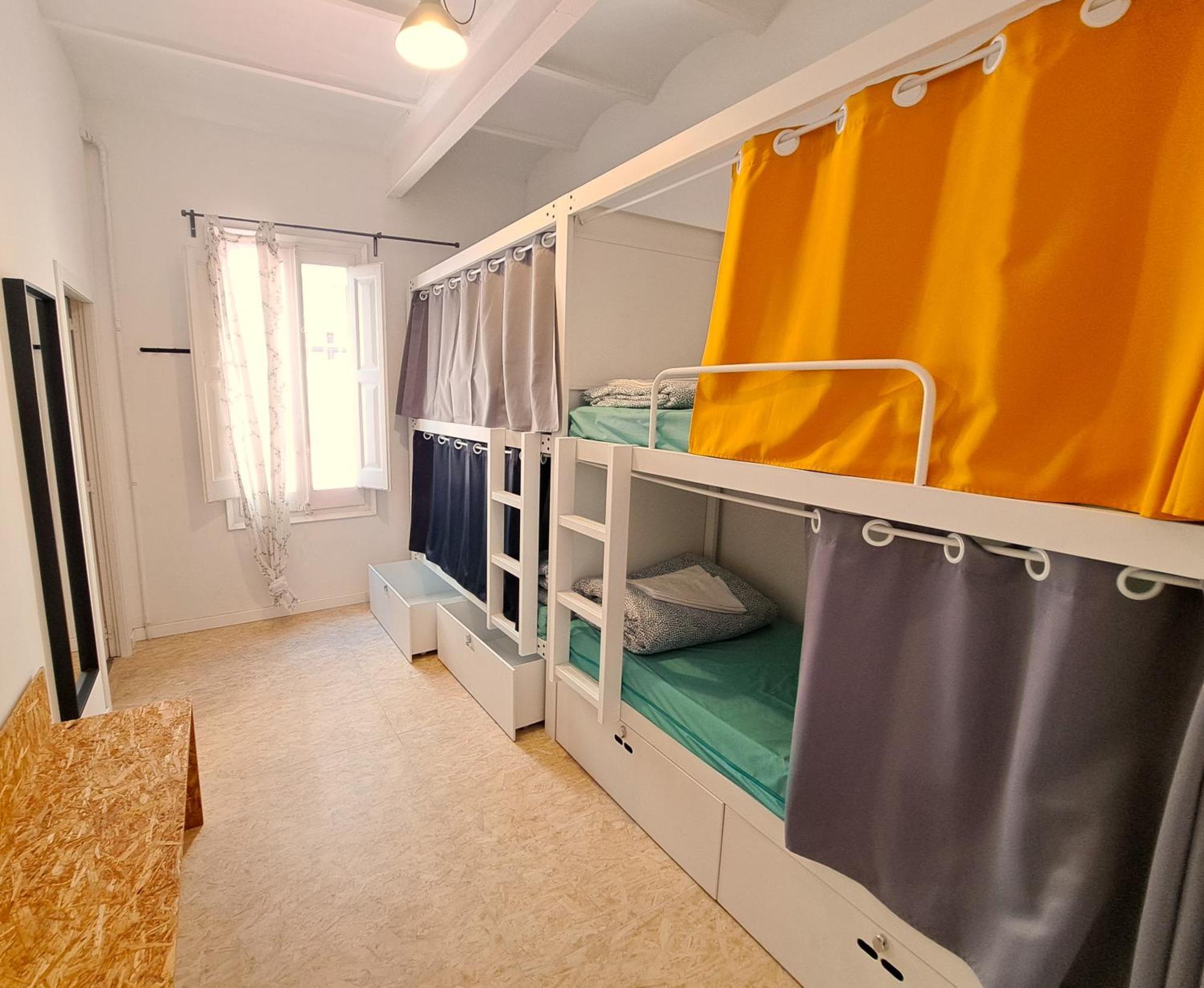 Bed 4-Bed Female Dormitory Room