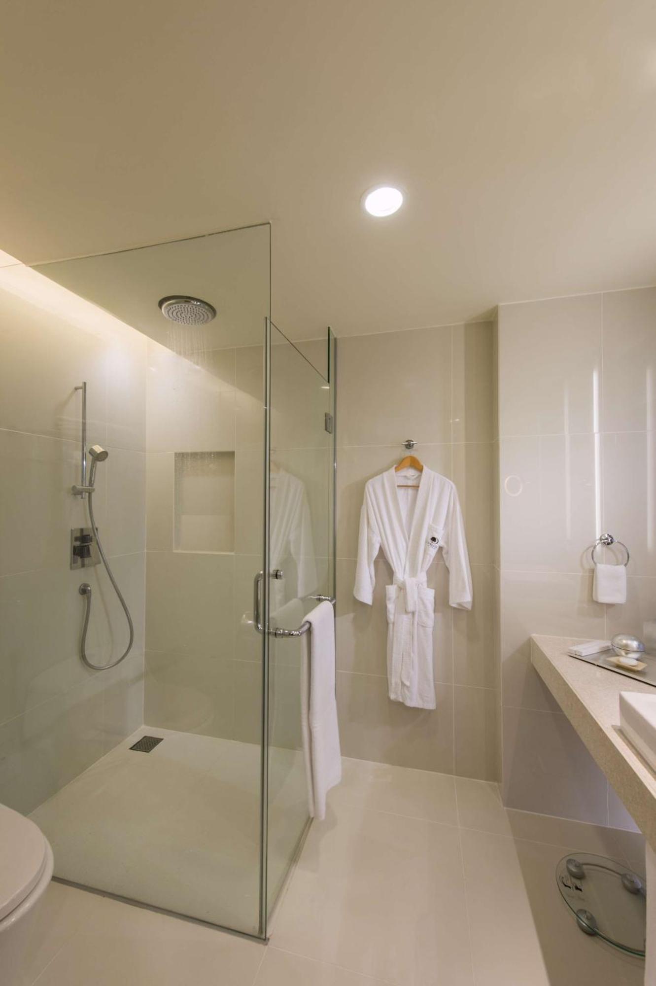 King Studio Suite with Balcony