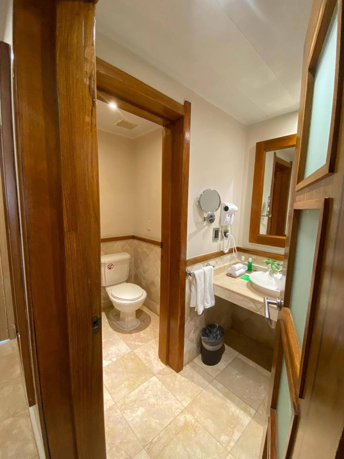 Habitación Doble Superior Deluxe con vistas a la piscina