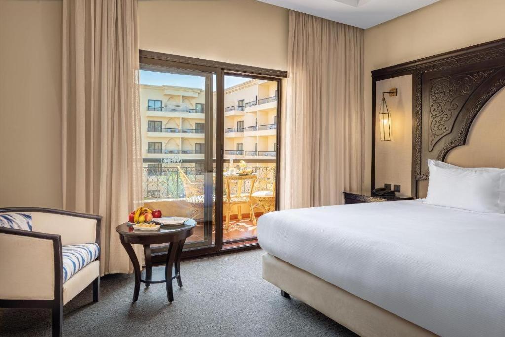 Doppelzimmer mit Poolblick