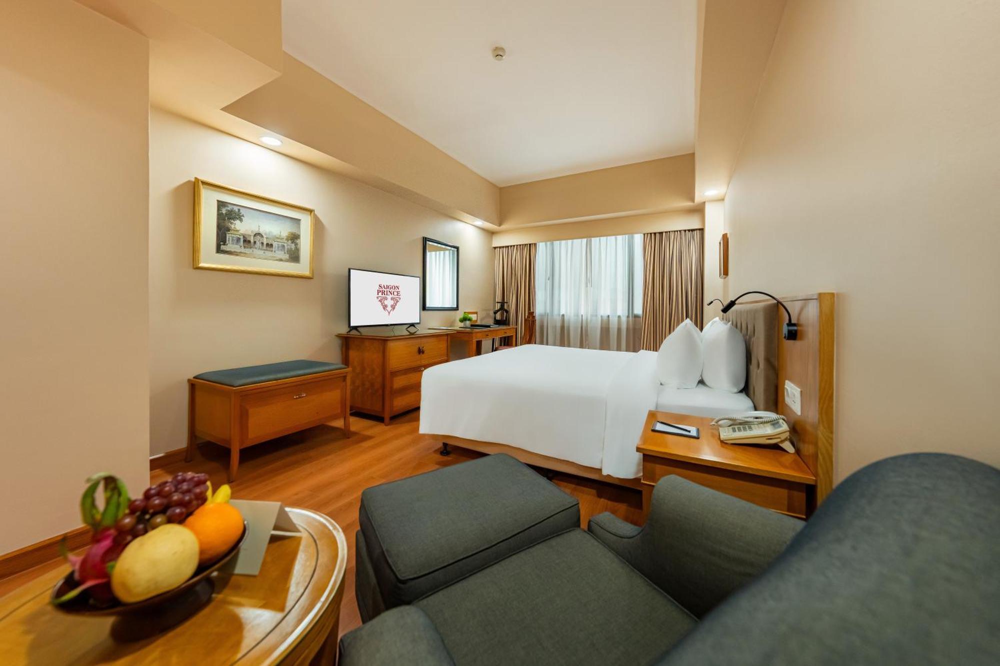 Club Room Club Access Afternoon Tea Evening Cocktail City or Boulevard or River View subject to availability