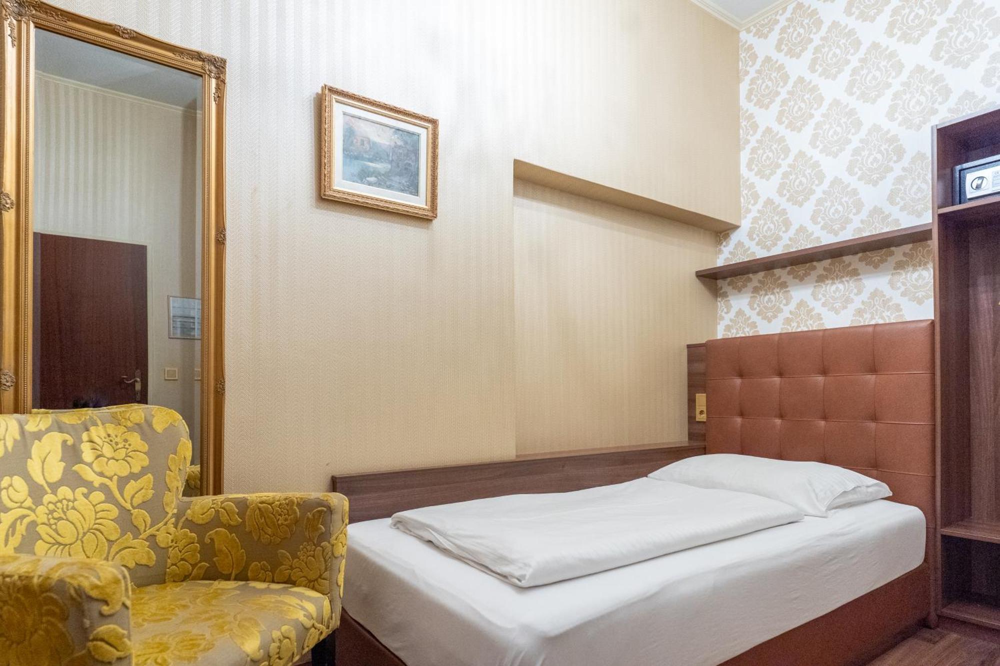 Small Single Room