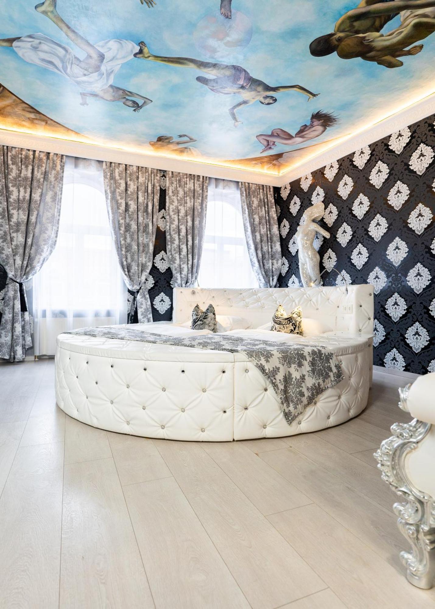 Theme Superior Double Room