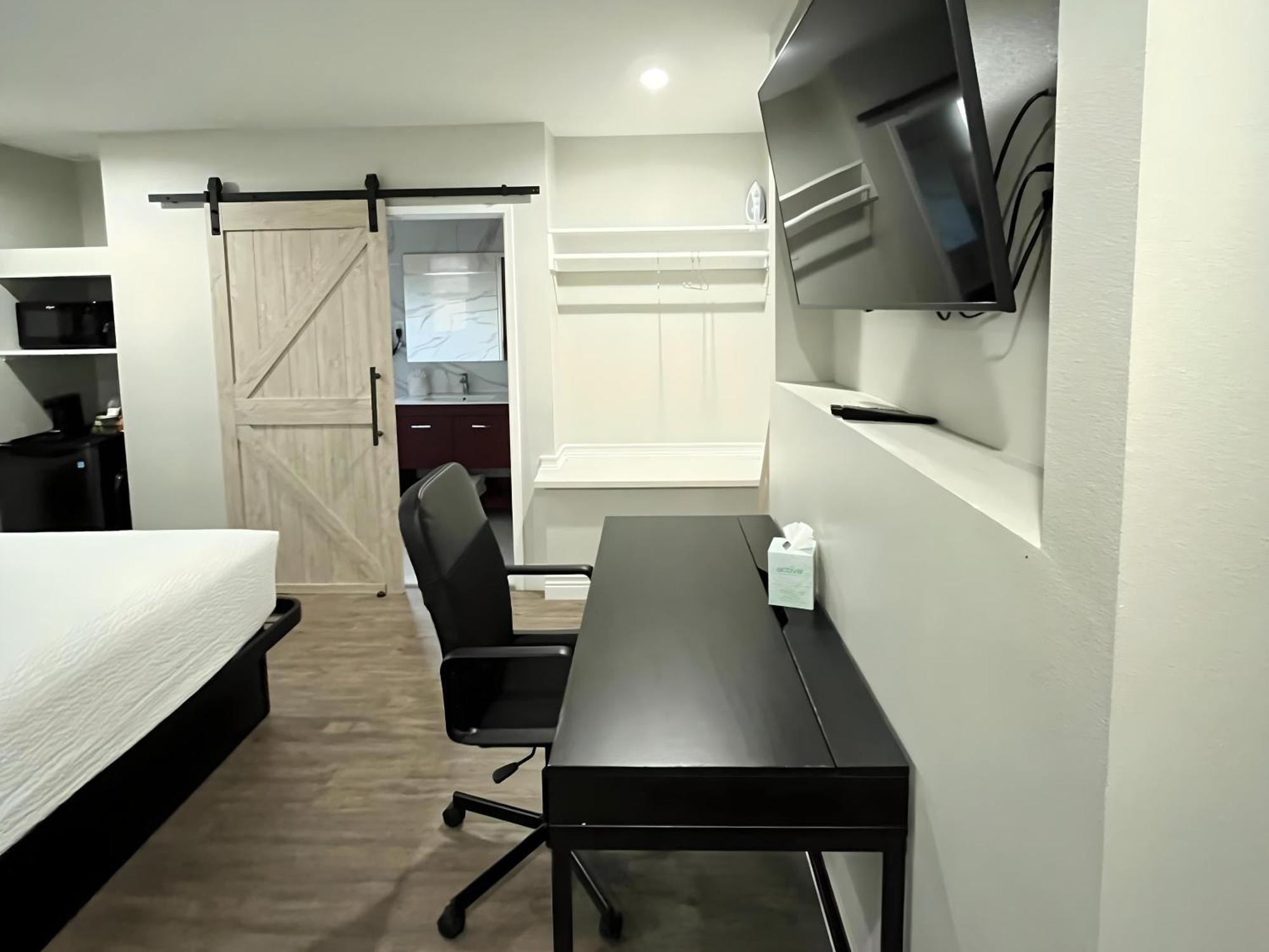 Quarto com Cama King-size - Aceita Animais de Estimação