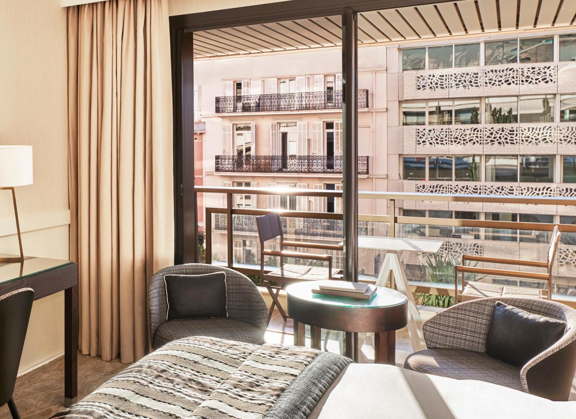Superior Kamer met Terras en Uitzicht op de Stad