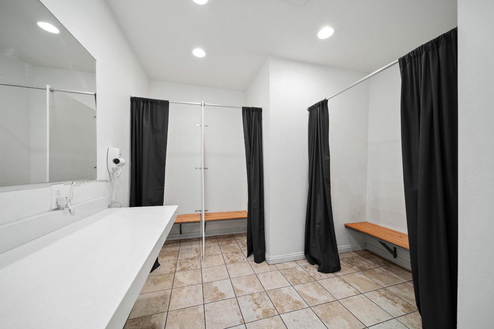 Quarto Duplo com Banheiro Compartilhado
