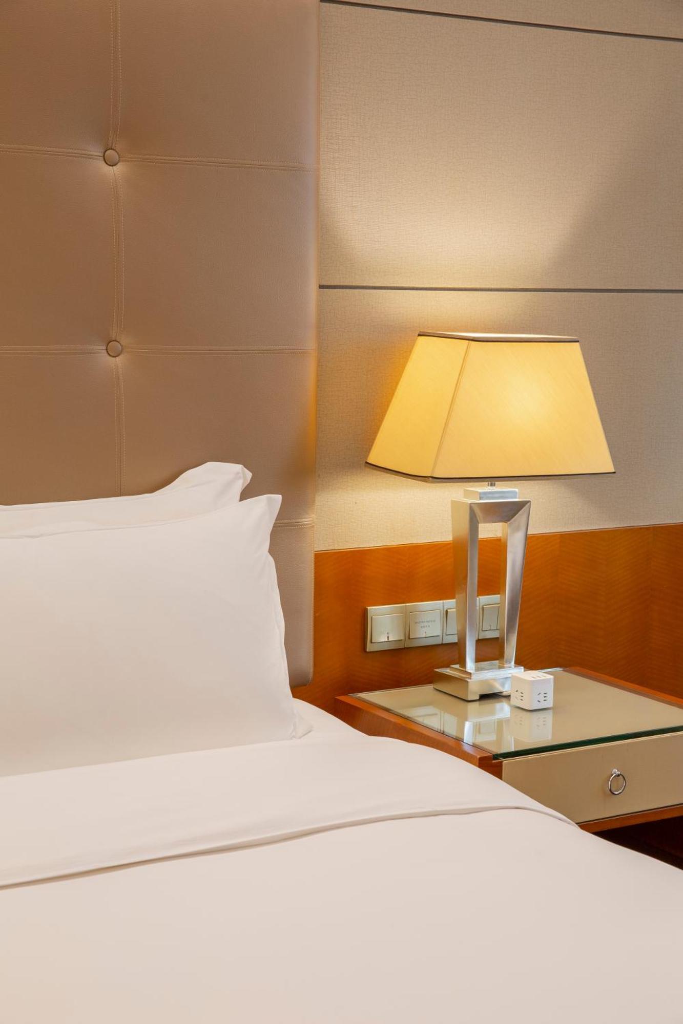Luxury Room Twin Bed