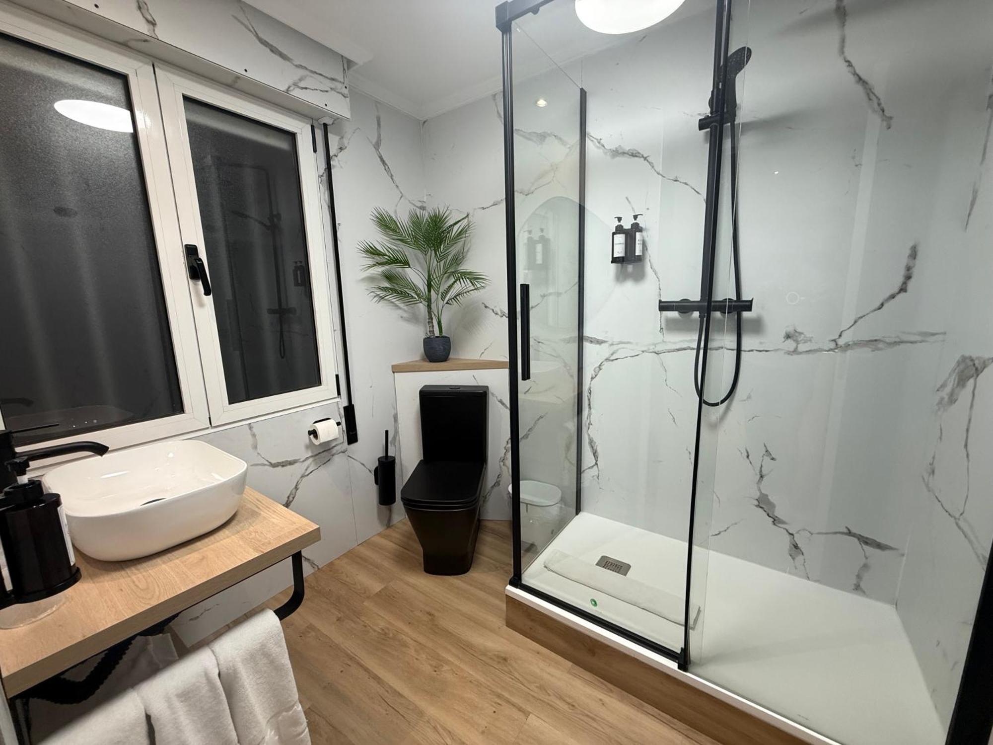 Triple Room,1660294455:JPEG