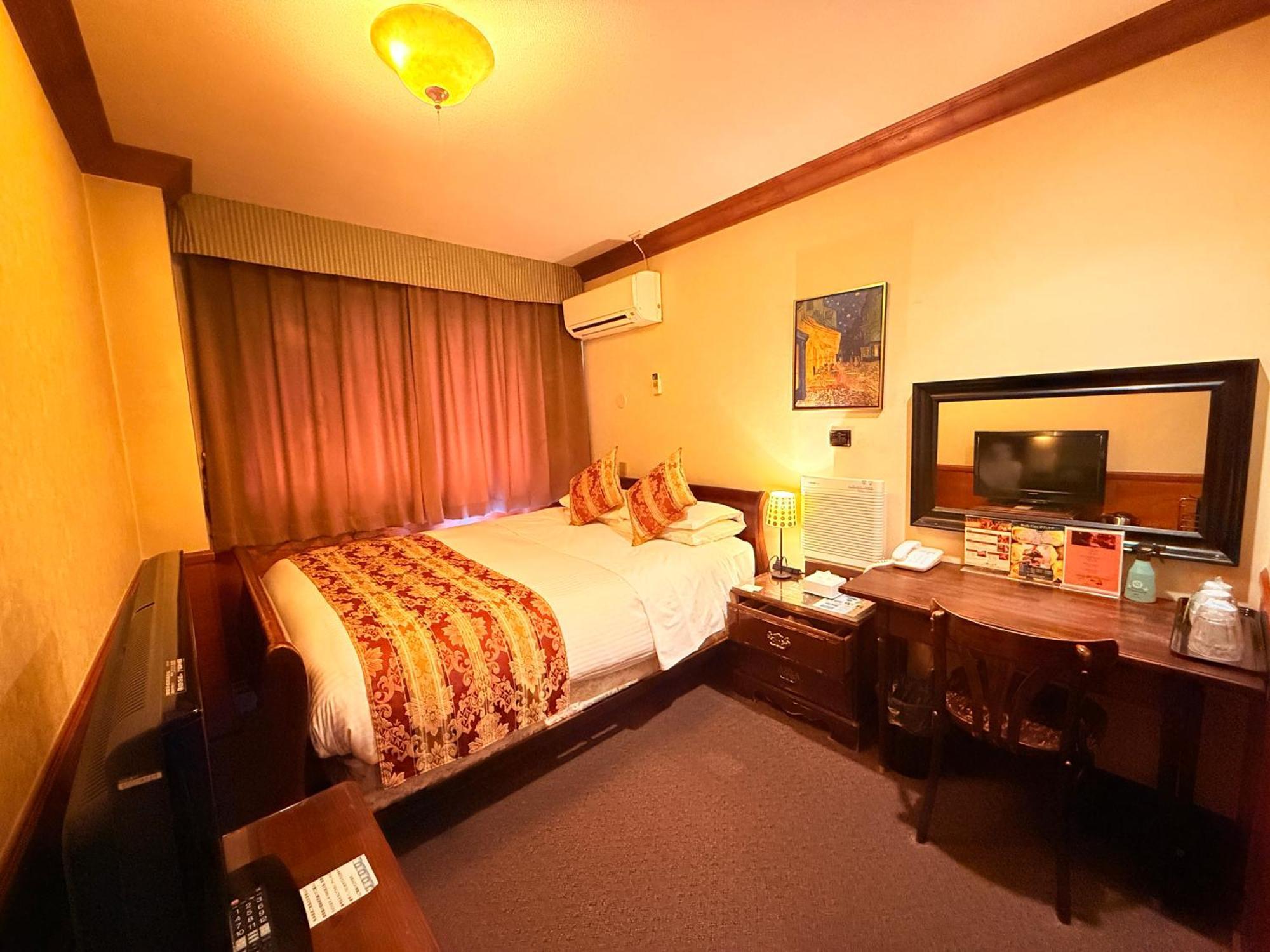Double Room with Small Double Bed - Smoking