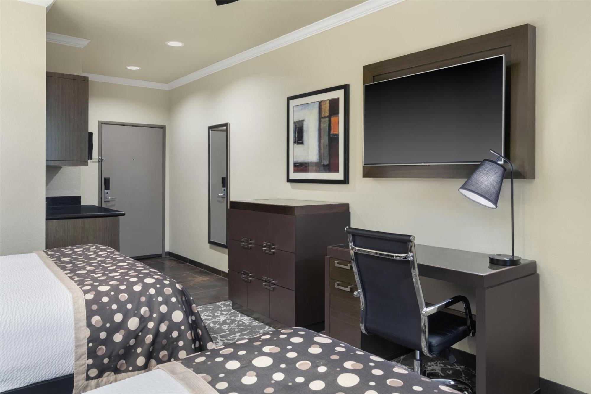 Queen Room with Two Queen Beds - Non-Smoking