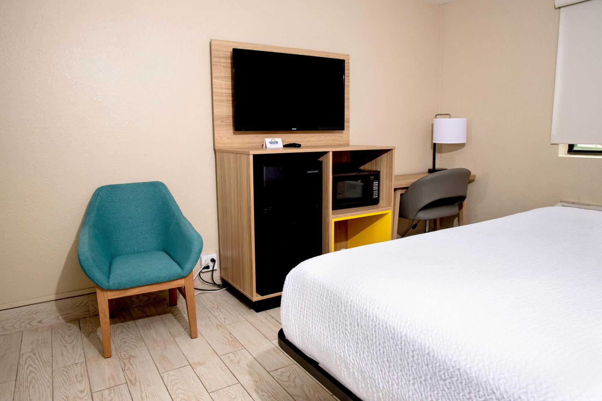 King Room - Non-Smoking