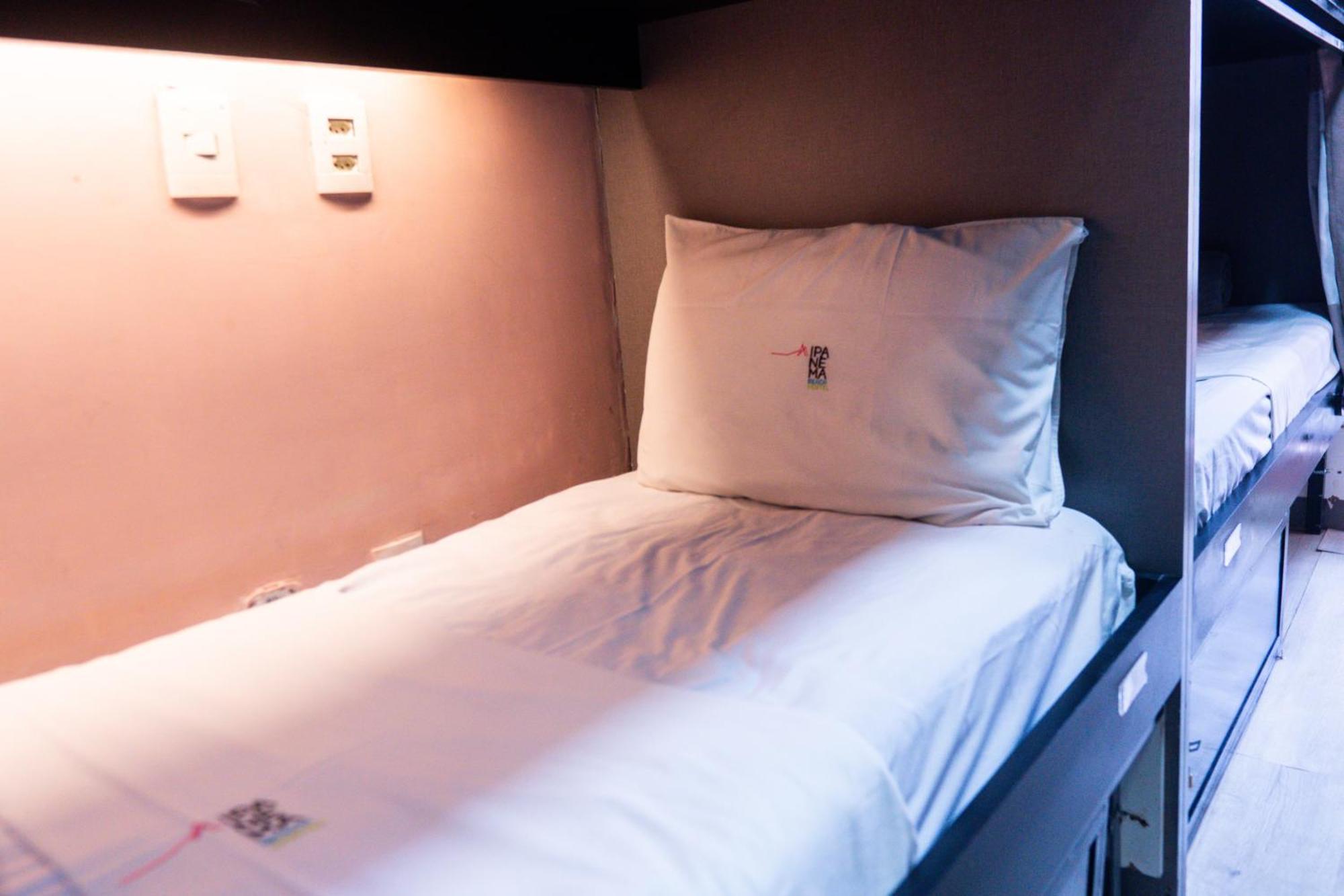 Bed 6-Bed Female Dormitory Room Street view