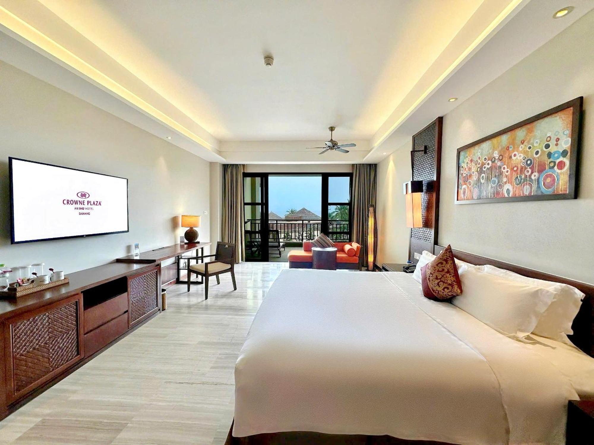 Premier Double Room Balcony Garden View