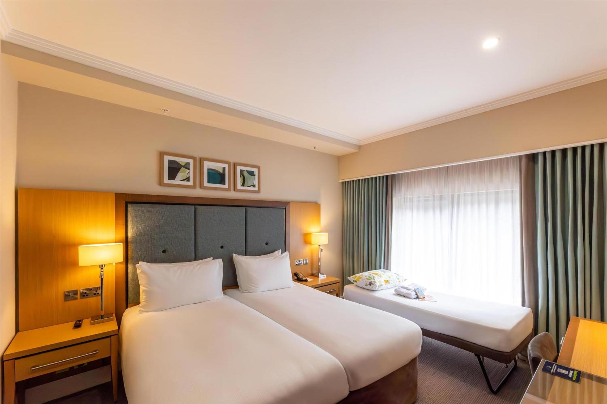 Quarto Twin Familiar