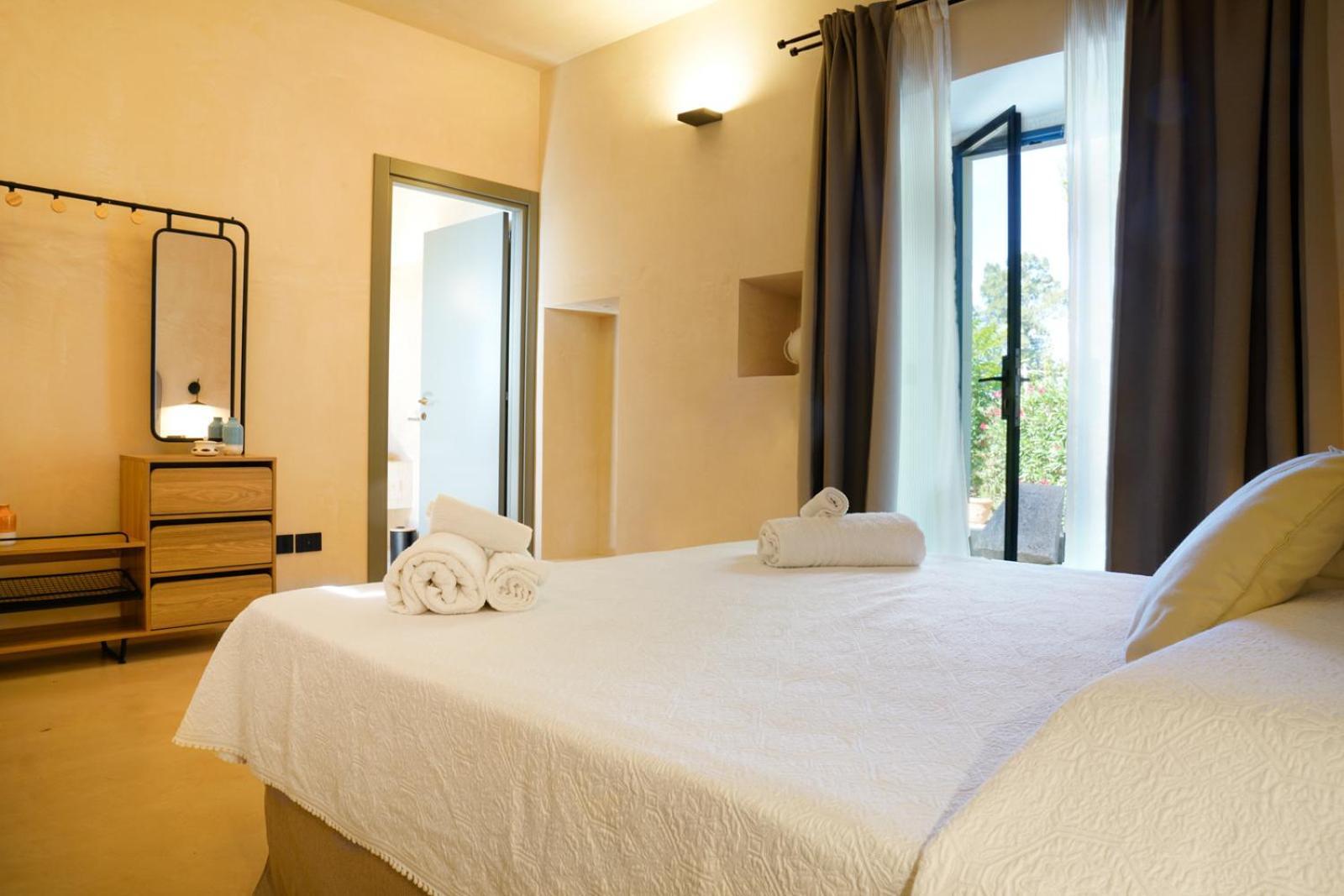 Deluxe Junior Suite,1685086453:JPEG