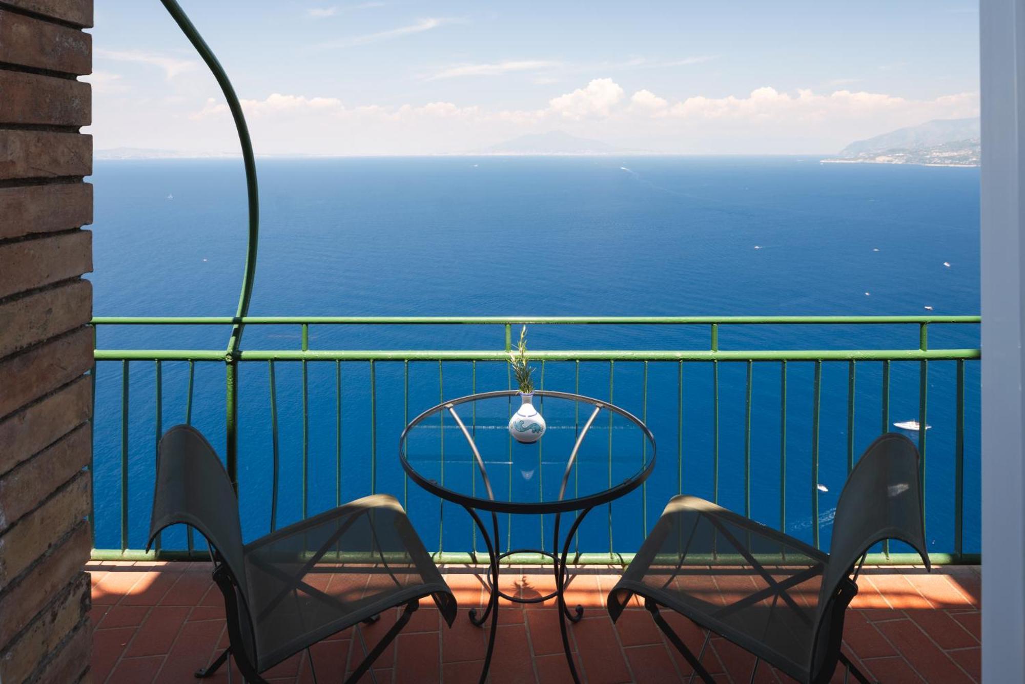 Suite mit Terrasse und Meerblick