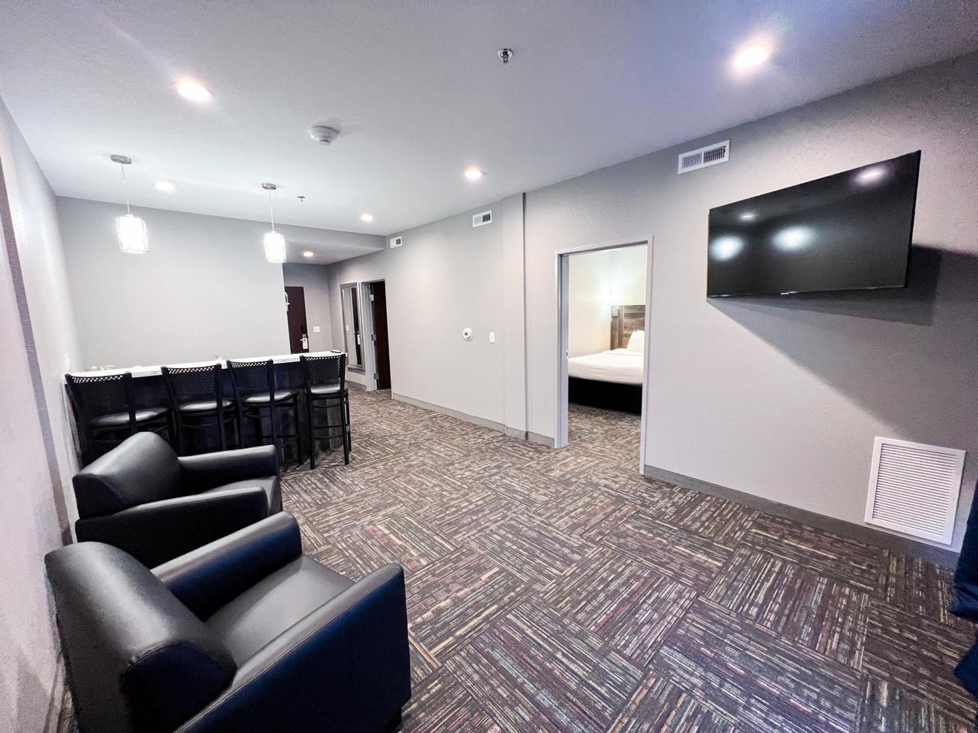 Two-Bedroom Suite