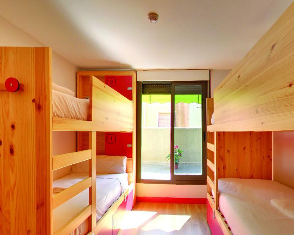 Bed in 4-Bed Mixed Dormitory Room