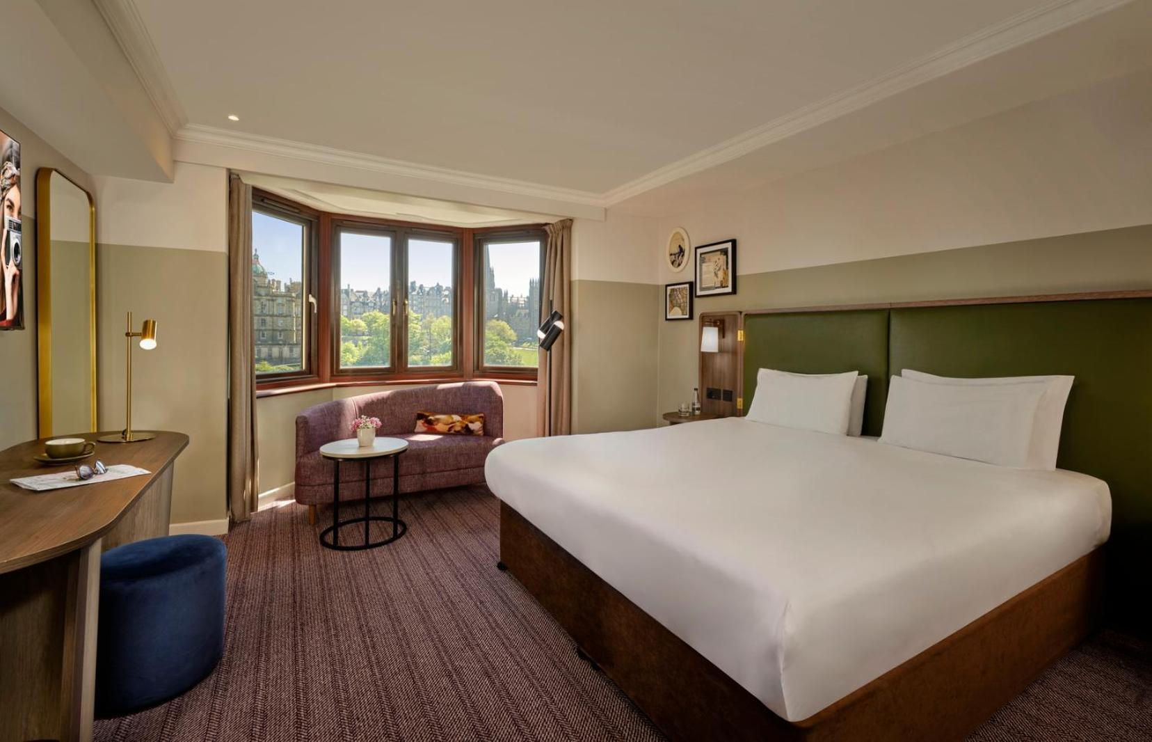 Superior Room 1 King Size Bed Castle View