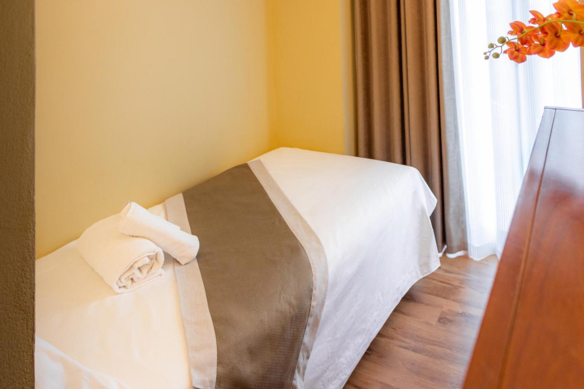 Small Single Room