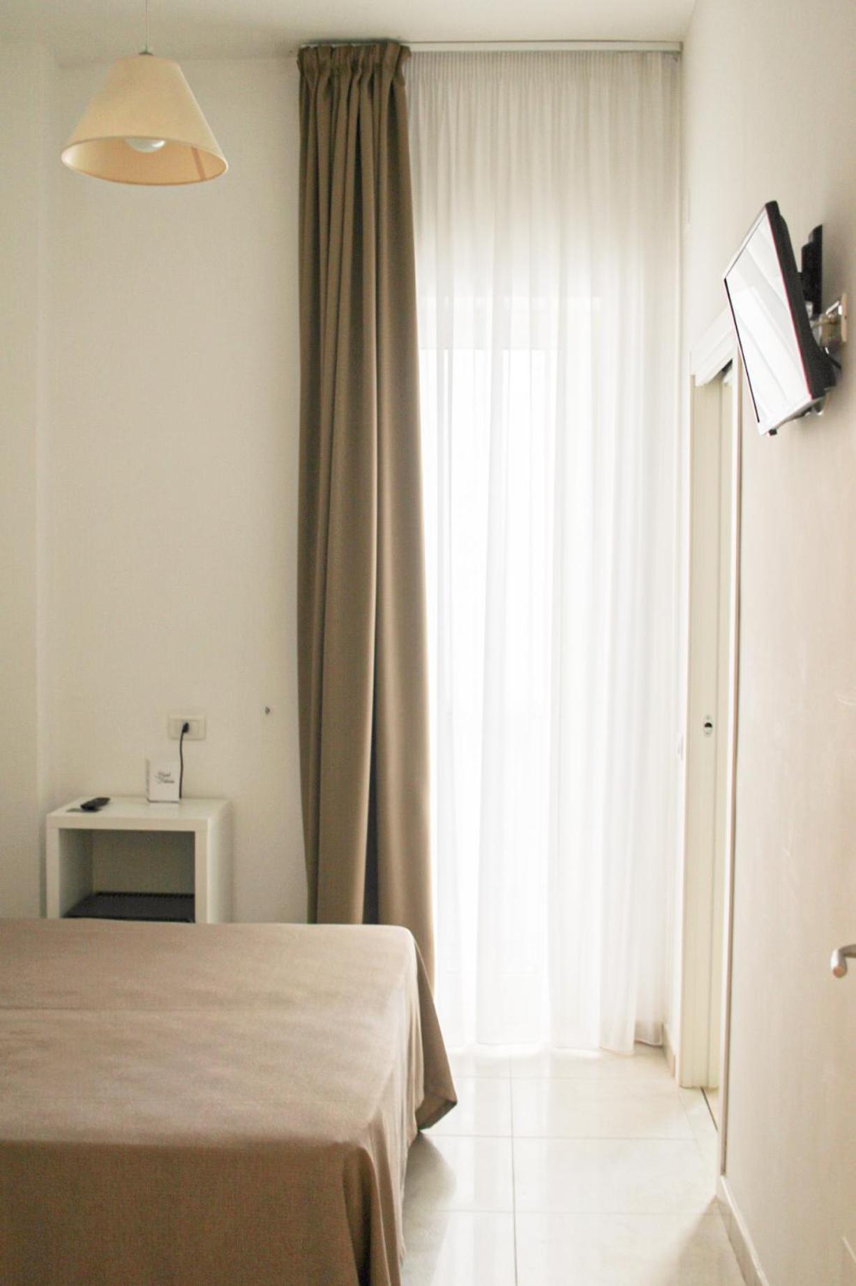 Double Room,1742630550:JPEG