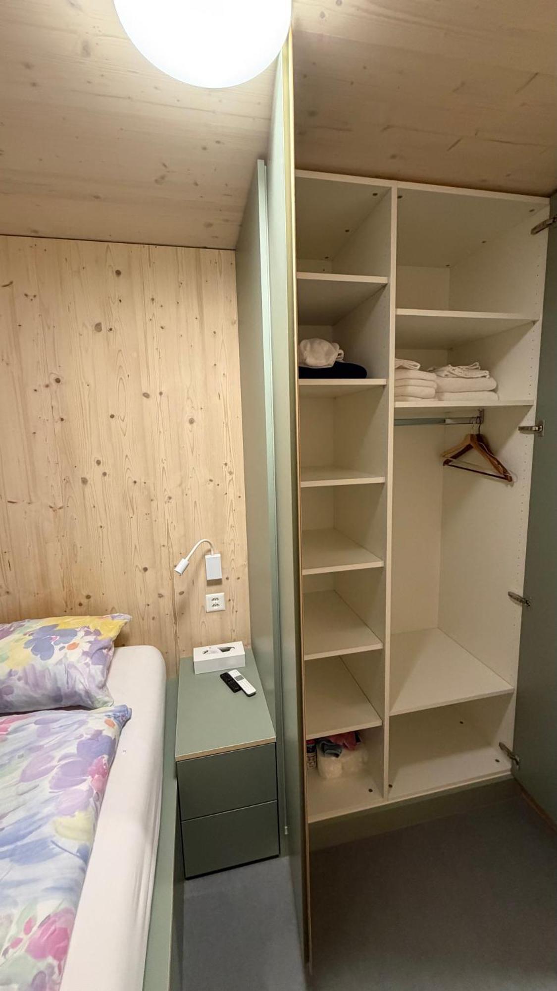Einzelzimmer mit eigenem Bad