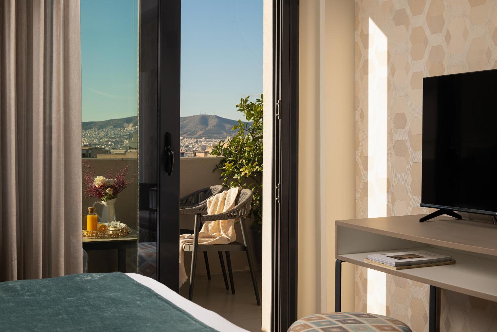 Superior Zimmer mit Balkon und Blick auf die Akropolis