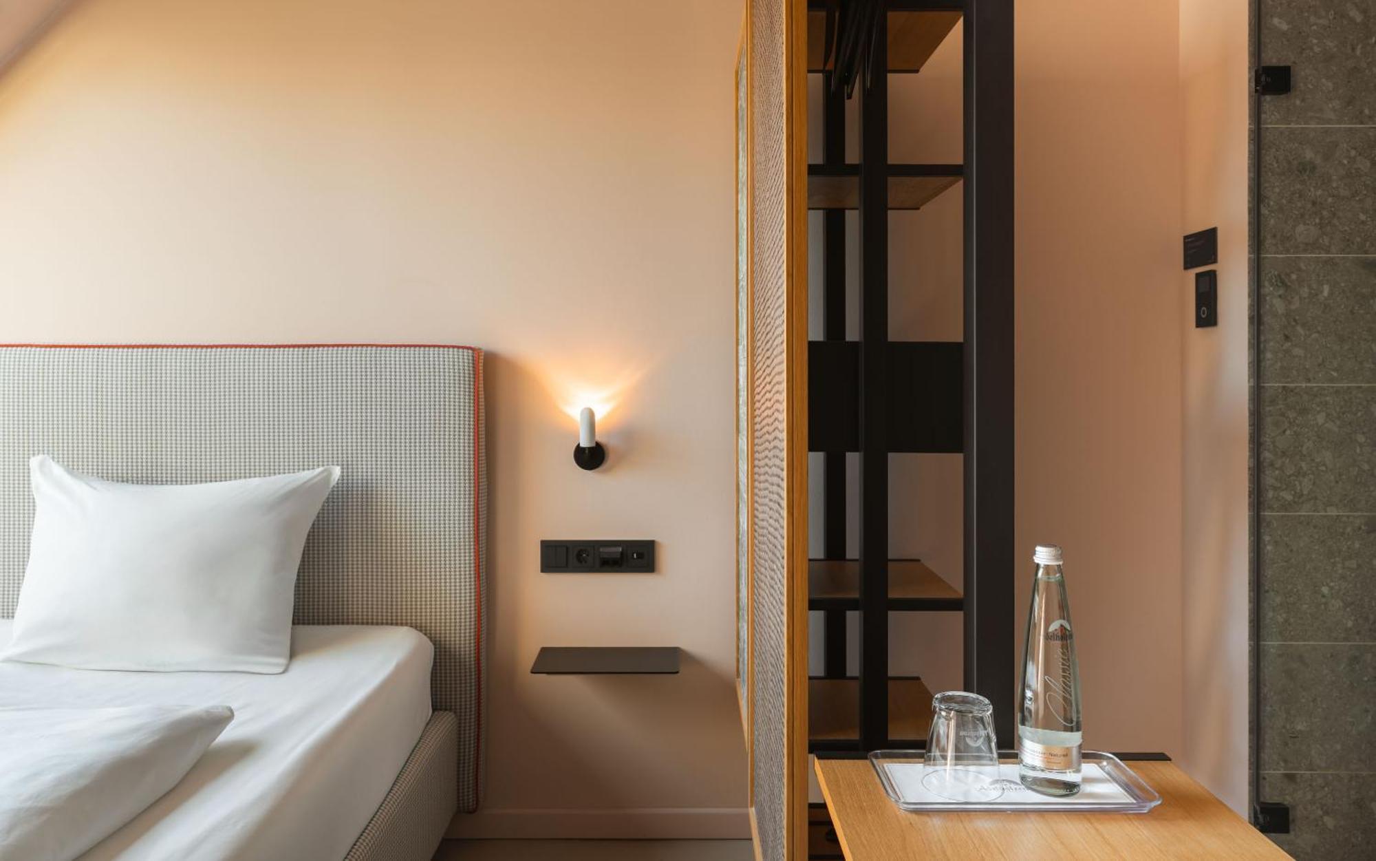 Classic Single Room