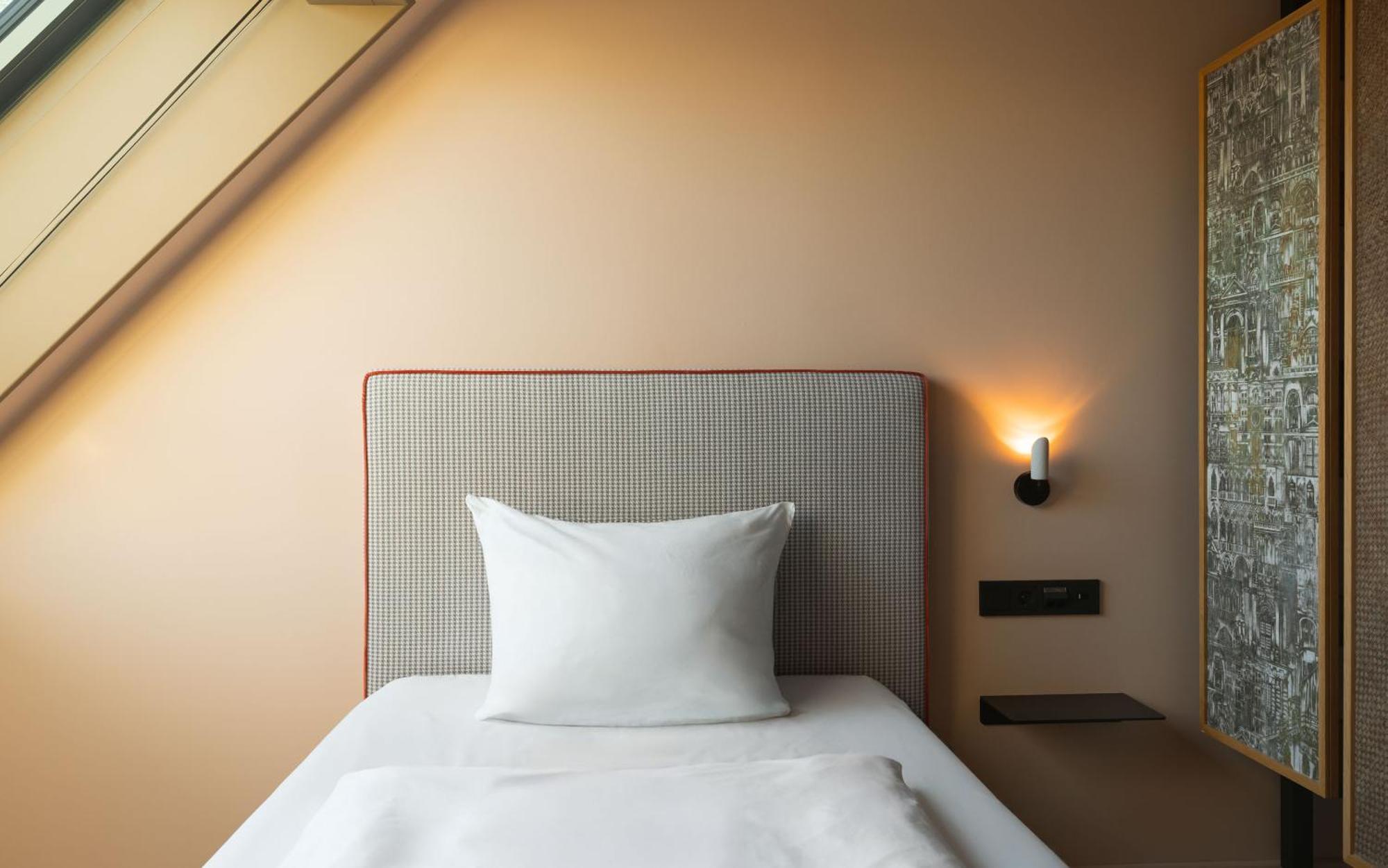 Classic Single Room