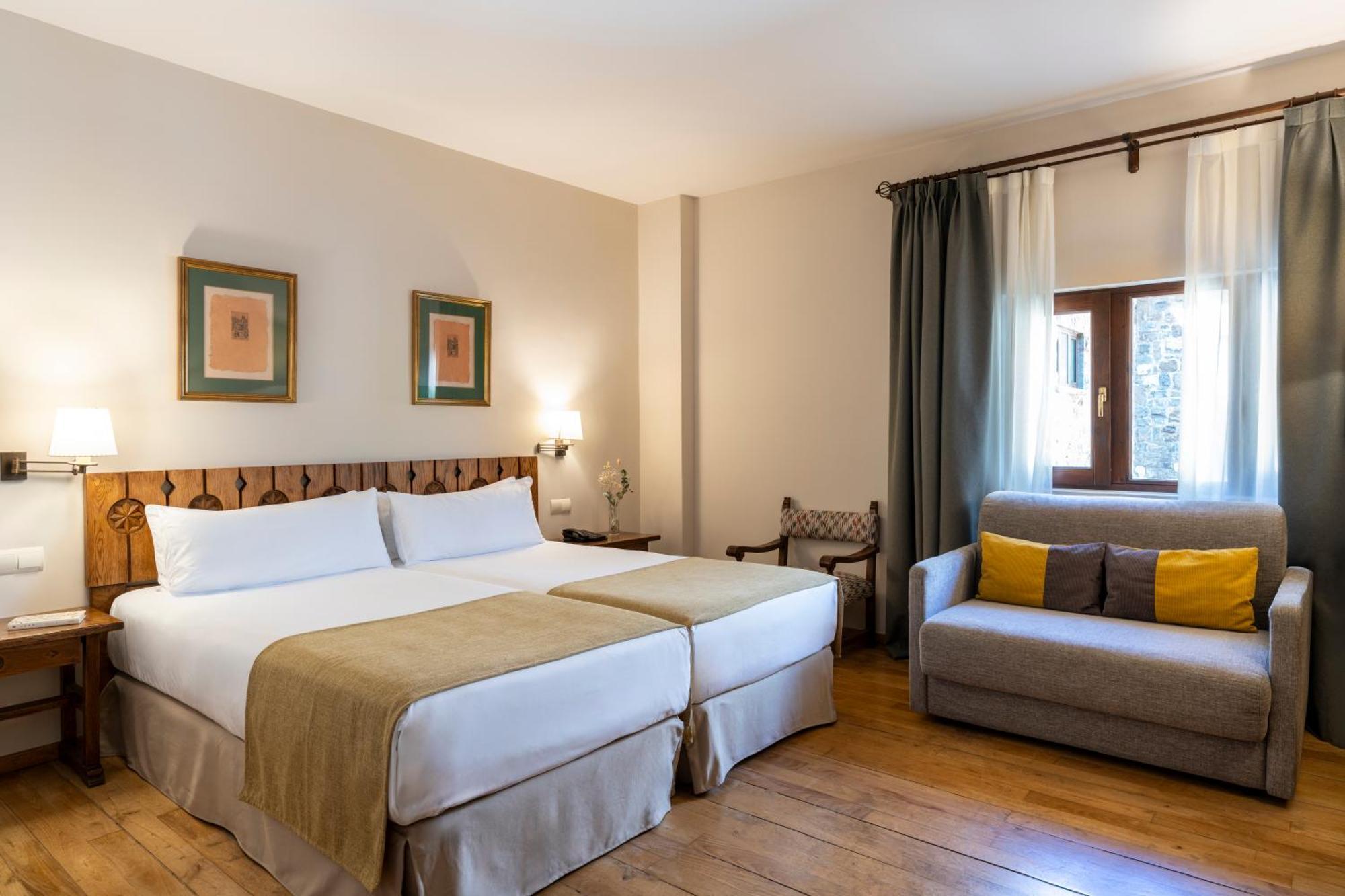 Habitación Doble Estándar (2 adultos + 1 niño)
