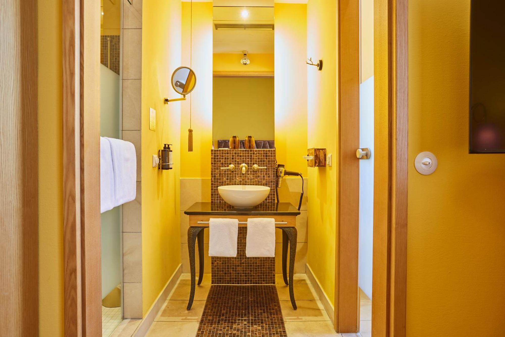 Deluxe Single Room