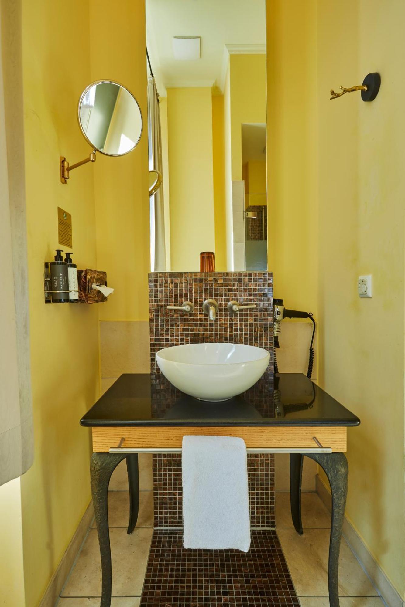 Deluxe Single Room