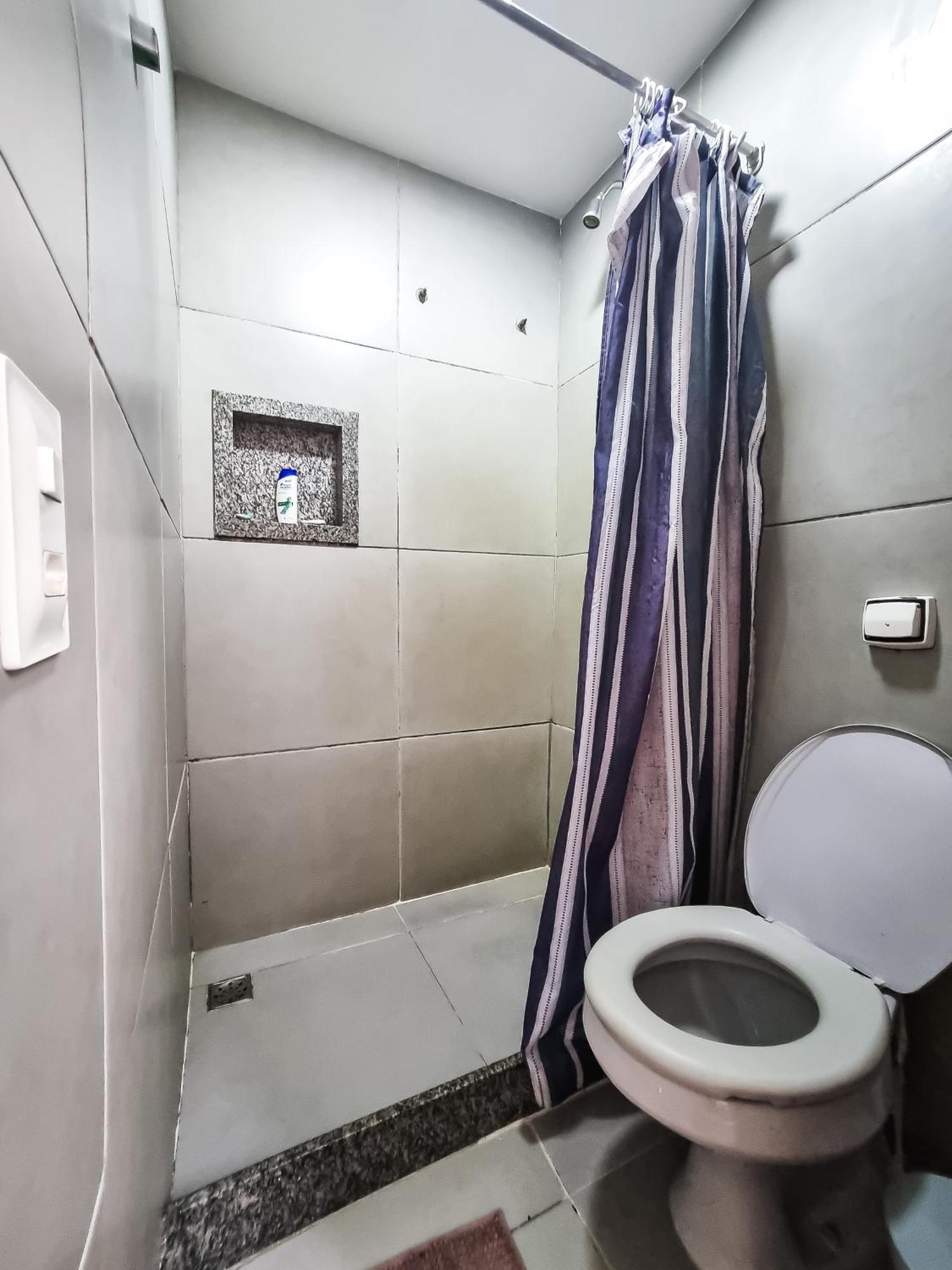 Bed Female Dormitory Room AC