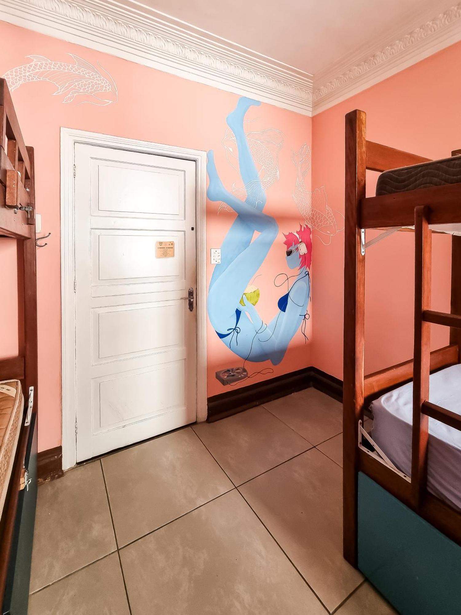 Bed Female Dormitory Room AC
