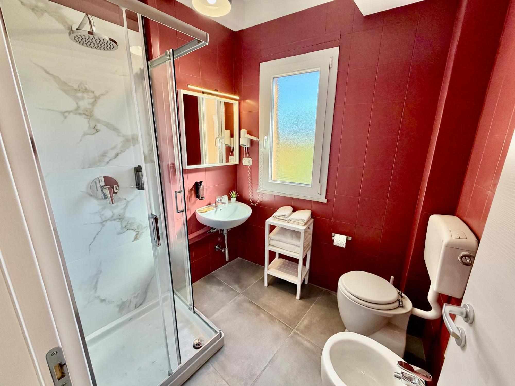 Single Room with Private External Bathroom