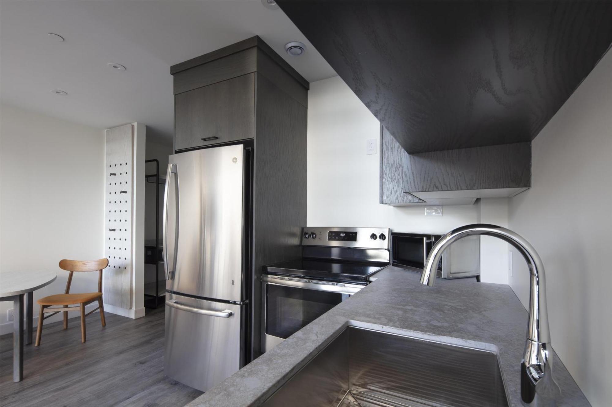 Suite Lit King-Size en Duplex avec Balcon et Cuisine
