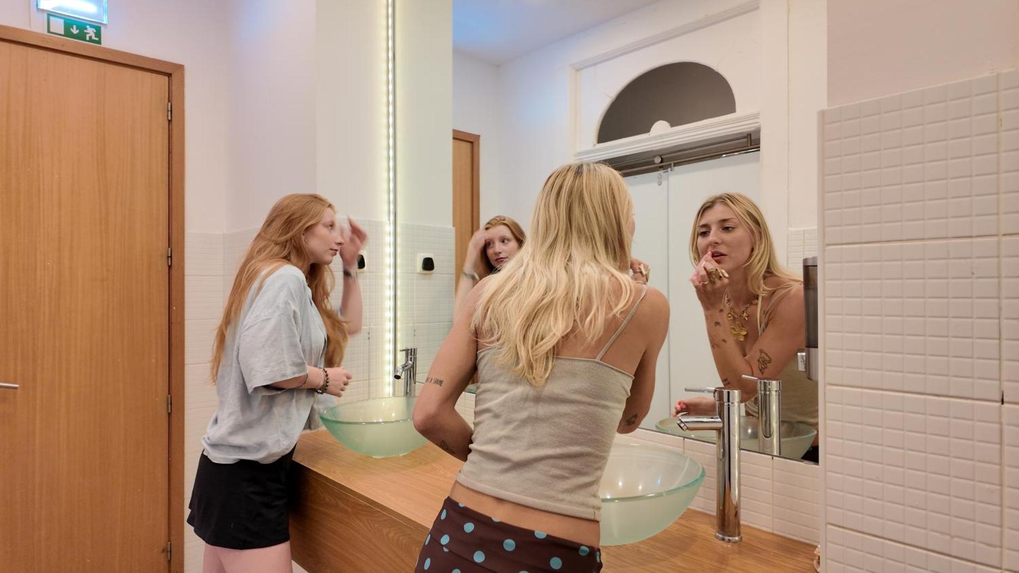Lit Superposé dans Dortoir pour Femmes