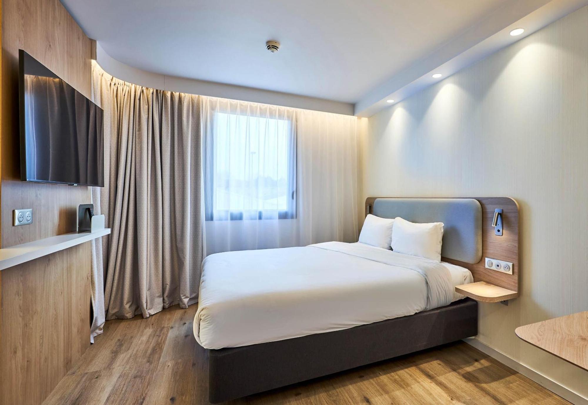 Double Room,1772343329:JPEG
