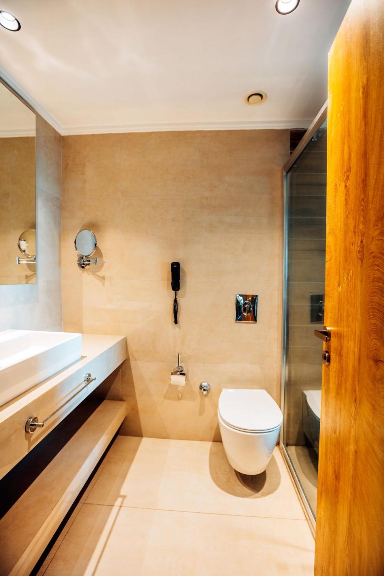Junior Suite with Garden View