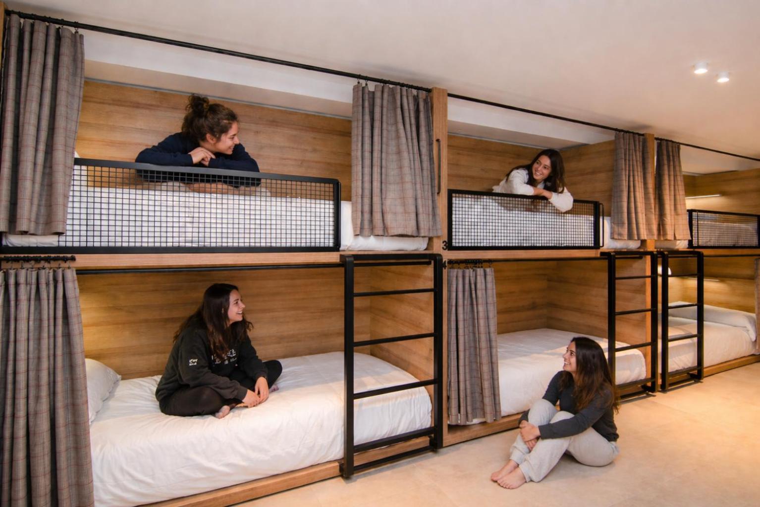 Bed 8-Bed Mixed Dormitory Room