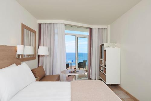 Melia Guestroom Lateral Sea View